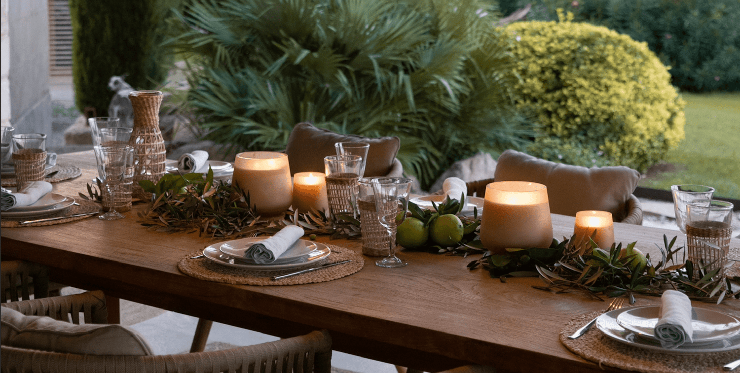 SURROUND YOURSELF WITH THE BENEFITS OF SCENTED CANDLES - ROHO AIRDECO